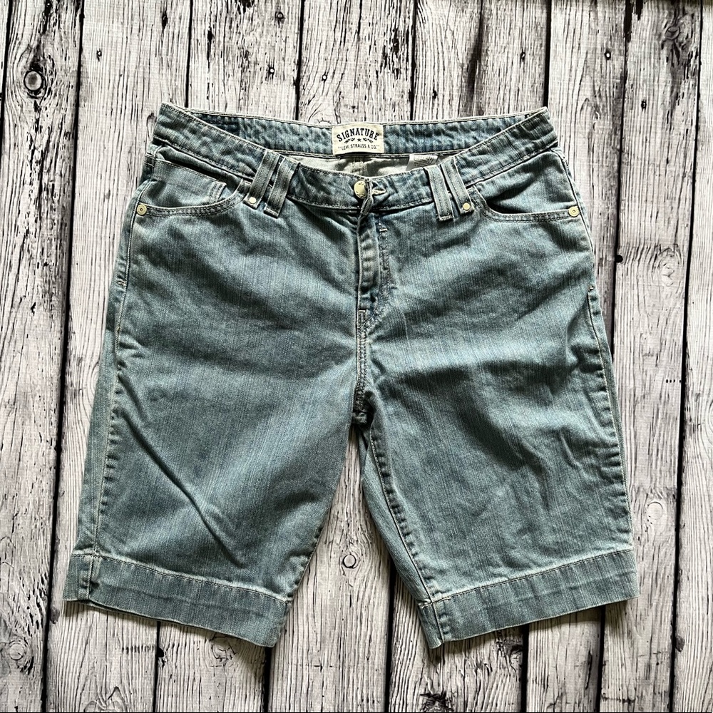Signature by Levi Strauss Denim Bermuda Shorts ~ Size Misses 16